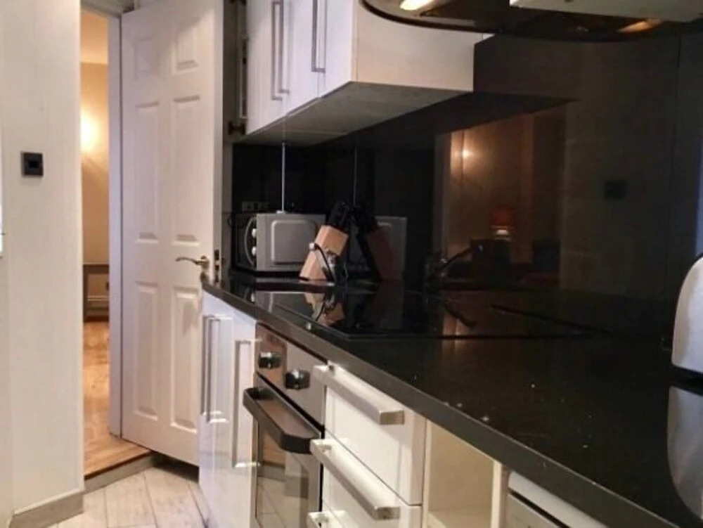 2 bedroom Kensington Suites