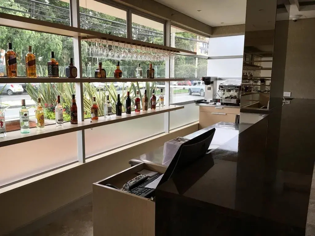 Hotel Plaza Suites