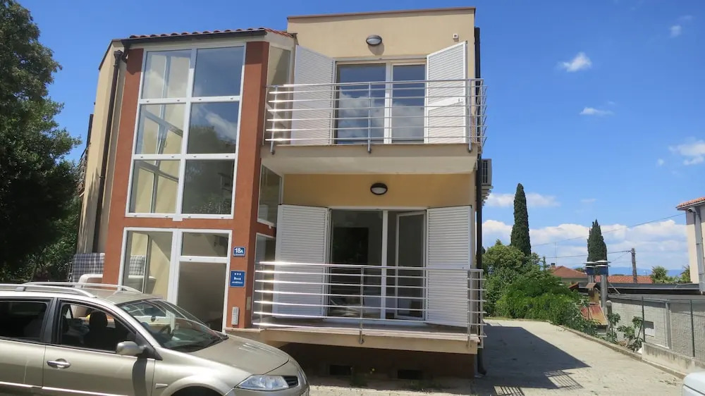 Apartments Davor
