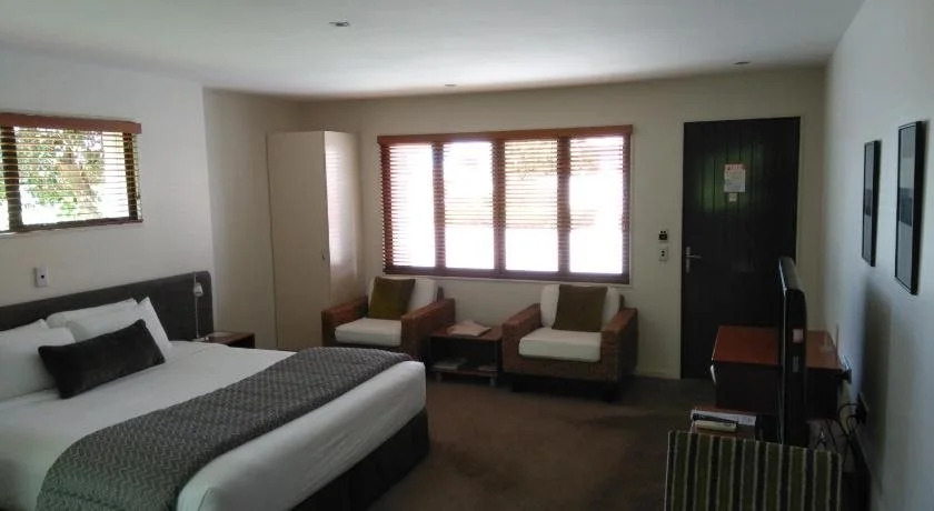Harvest Lodge Motel