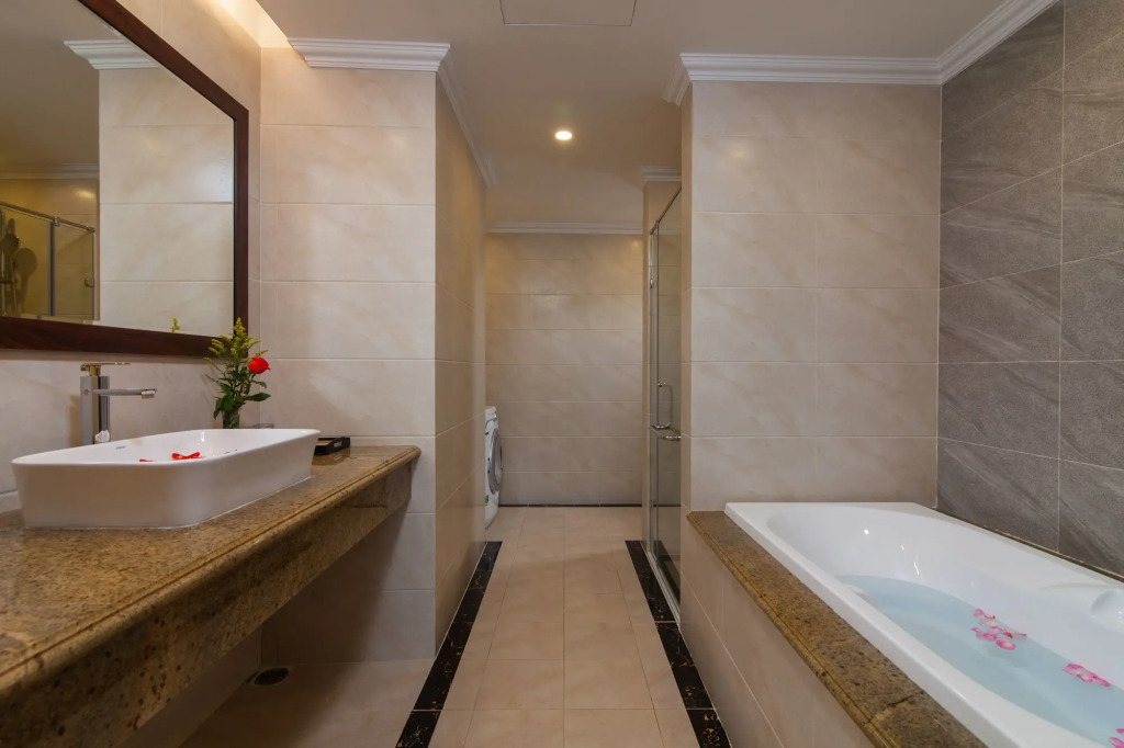 Hanoi Central Hotel & Residences