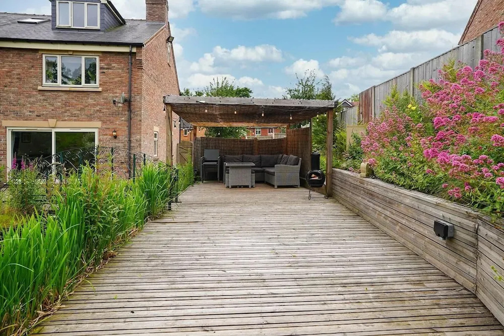 Rent My Spa Home With Pool Table, Hottub and Sauna