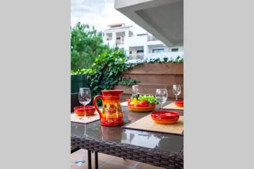 2BR poolfront family apartment WIFI and Near beach