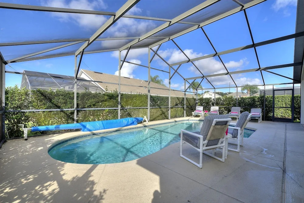 3 Bed Private Rear Games Room Gated Community