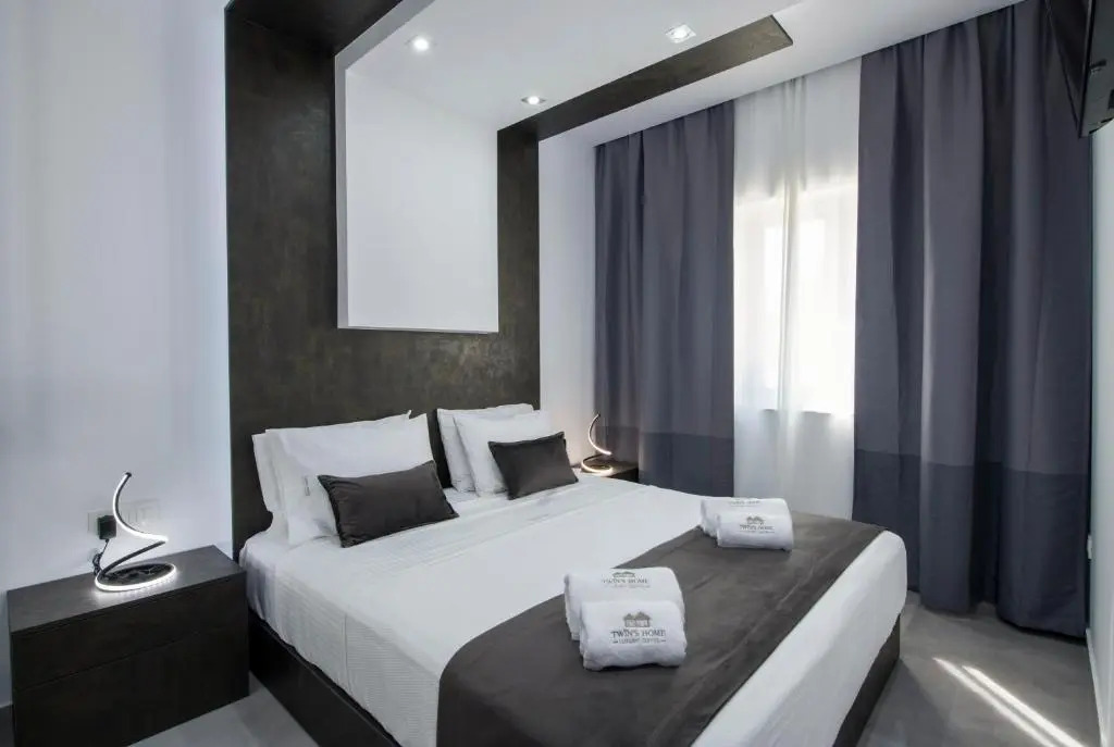 TWINS HOME LUXURY SUITES