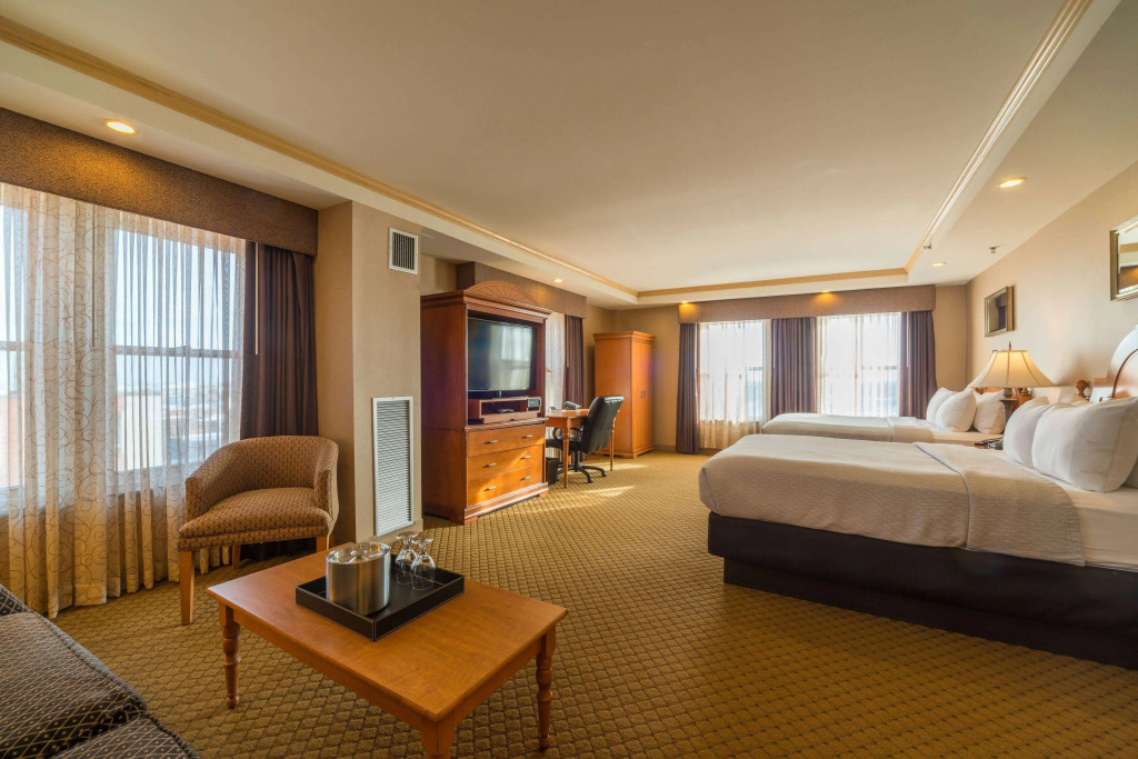 Ambassador Hotel Milwaukee, Trademark Collection by Wyndham