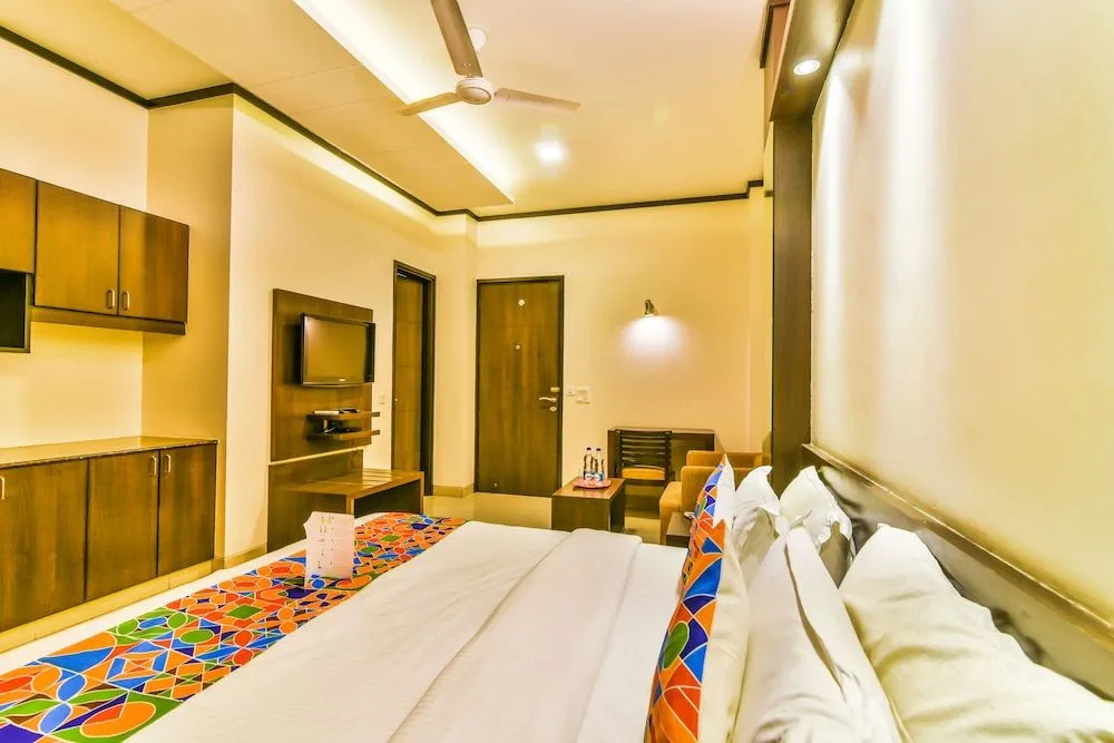 FabHotel First Star