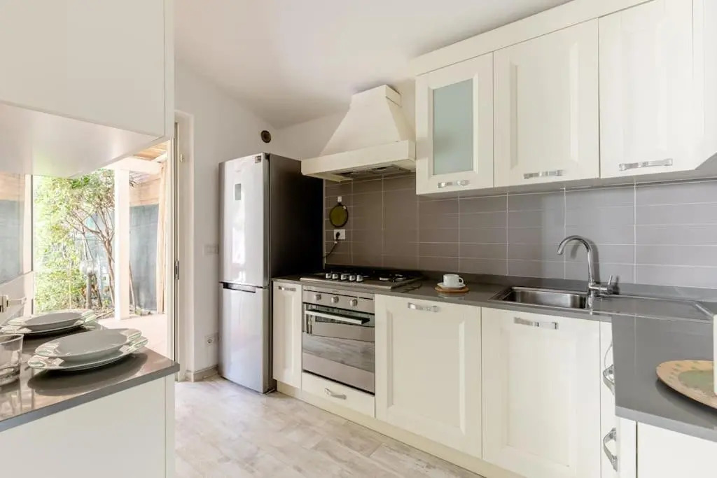 La Casina nel verde, 100 mt dal MARE!!!