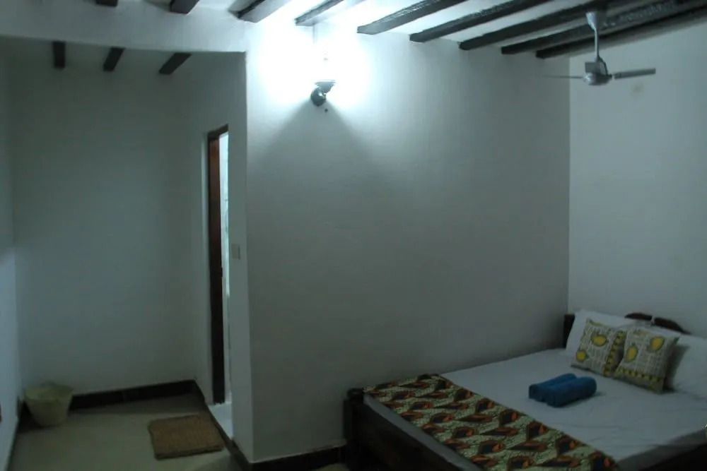I Hotel