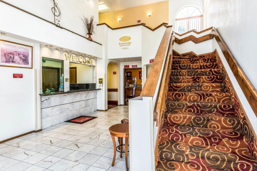 Econo Lodge Inn & Suites Albuquerque East I-40 Eubank Exit