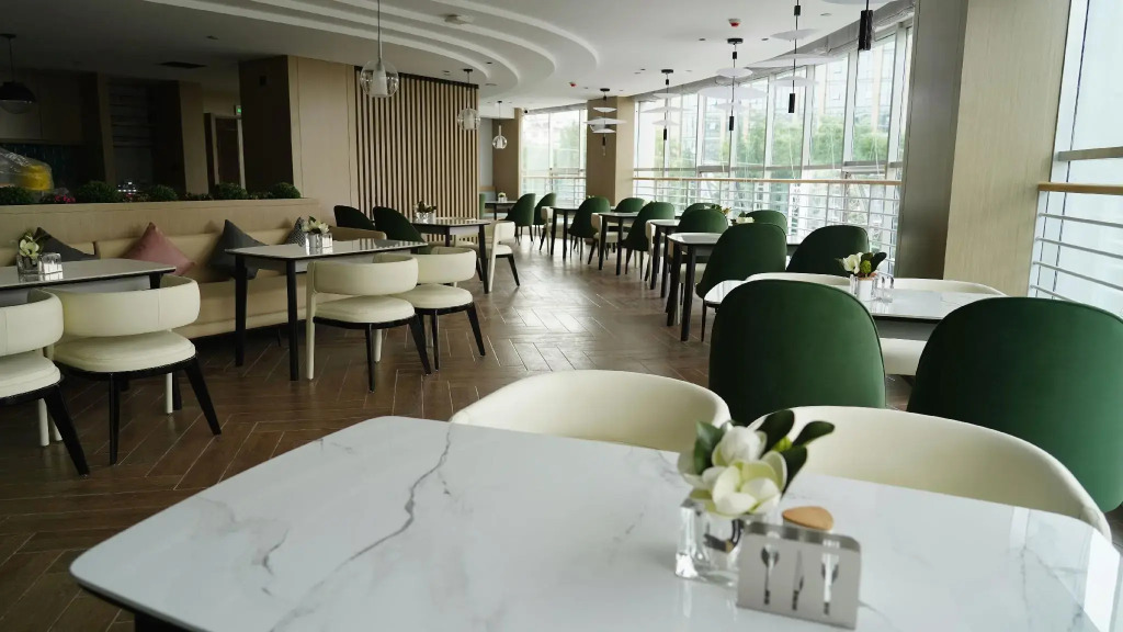 INZONE GARLAND SELECTION Hotel (Laiwu Luzhong East Avenue INZONE Mall)