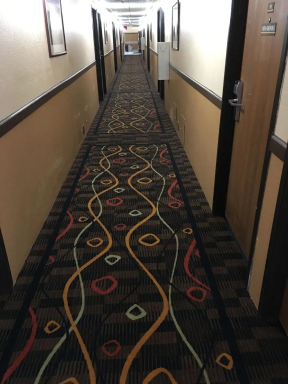 Faribault Hometown Inn & Suites