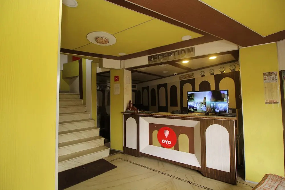 OYO 8291 Hotel Sweet Home