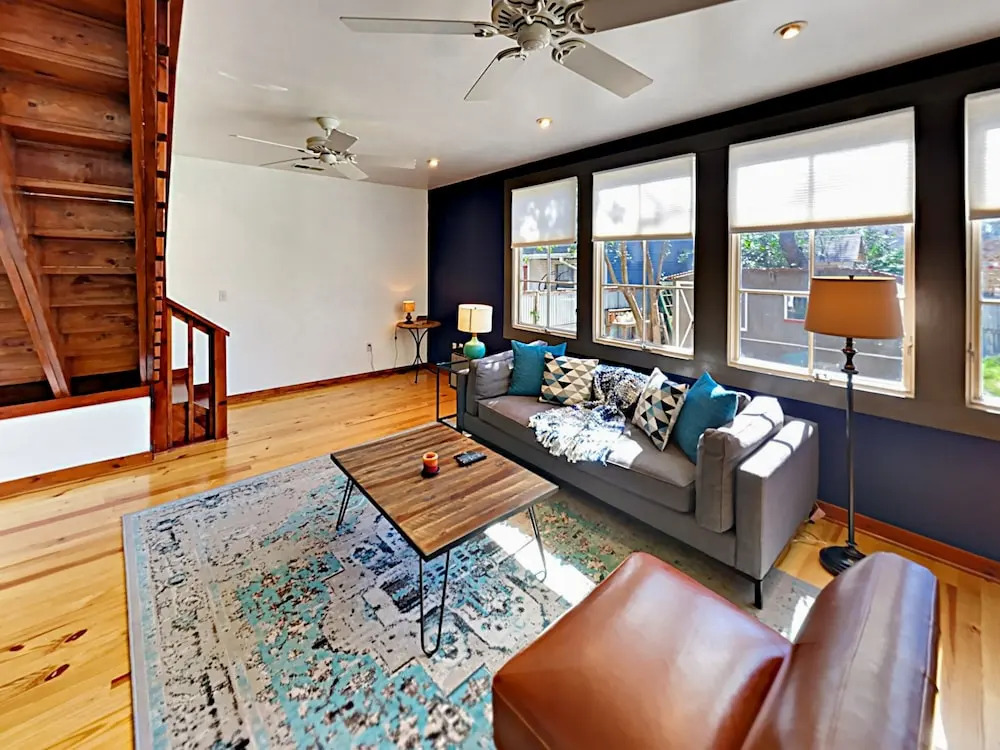 East Austin Bungalow - 3 Br Home