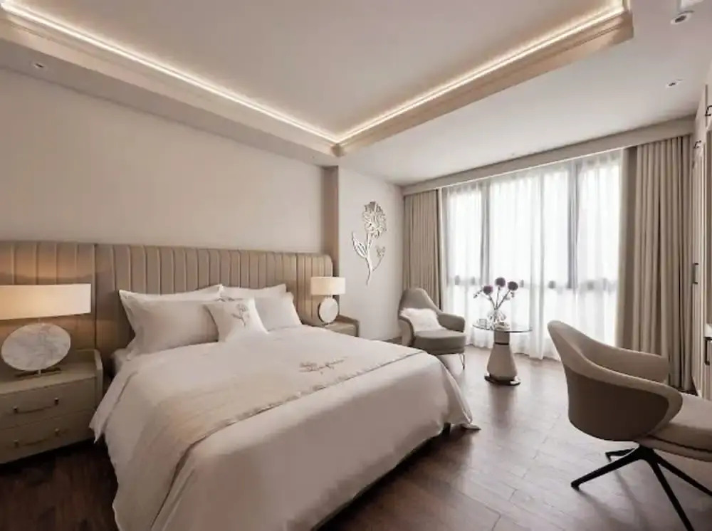Sunflower Apartment - Luxury Suite by THC Group