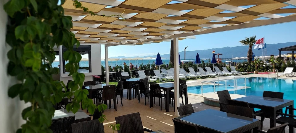 Blue Port Hotel