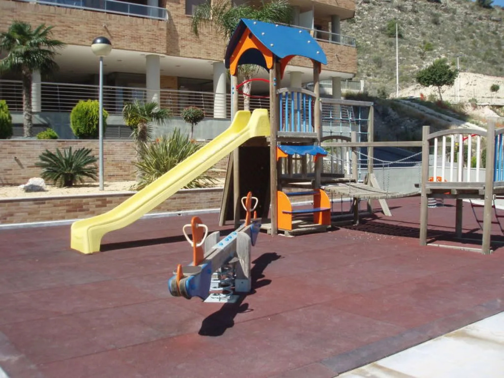 Albenimar Torre Mestral