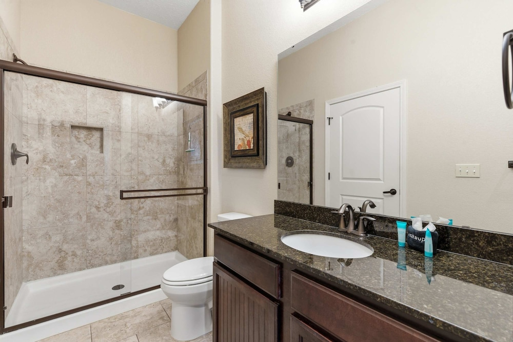 Majestic Retreat Stay for 6