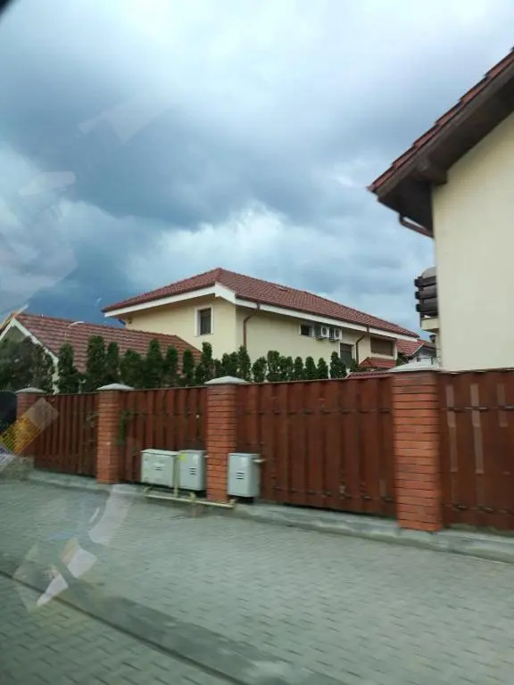 Stunning fully furnished vila luxurious neigbourhood 3 bedrooms