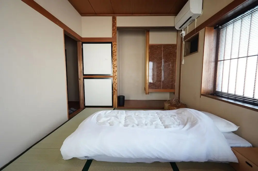 YADOYA GONDO aioi