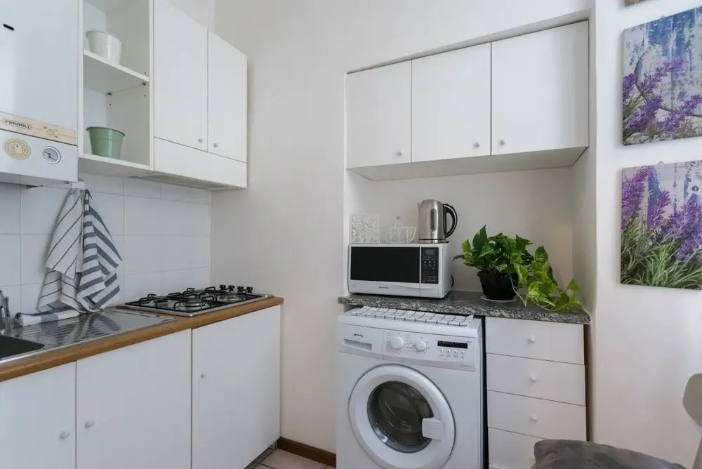 Garibaldi Apartments