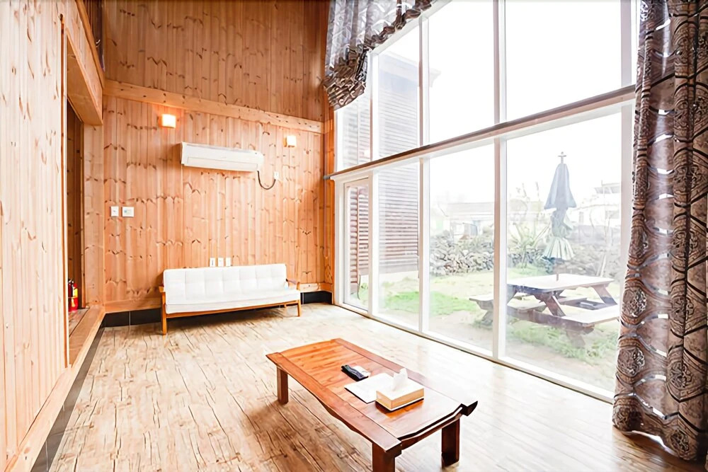 Jejuwild Rose South Village Pension