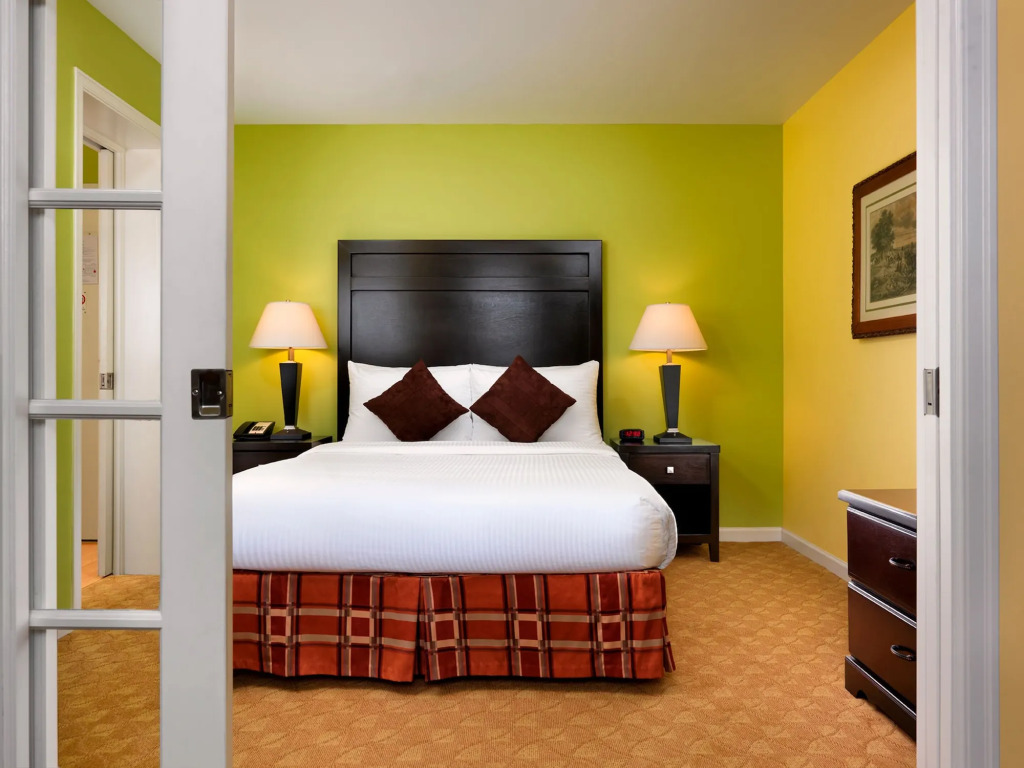 Huntingdon Hotel and Suites