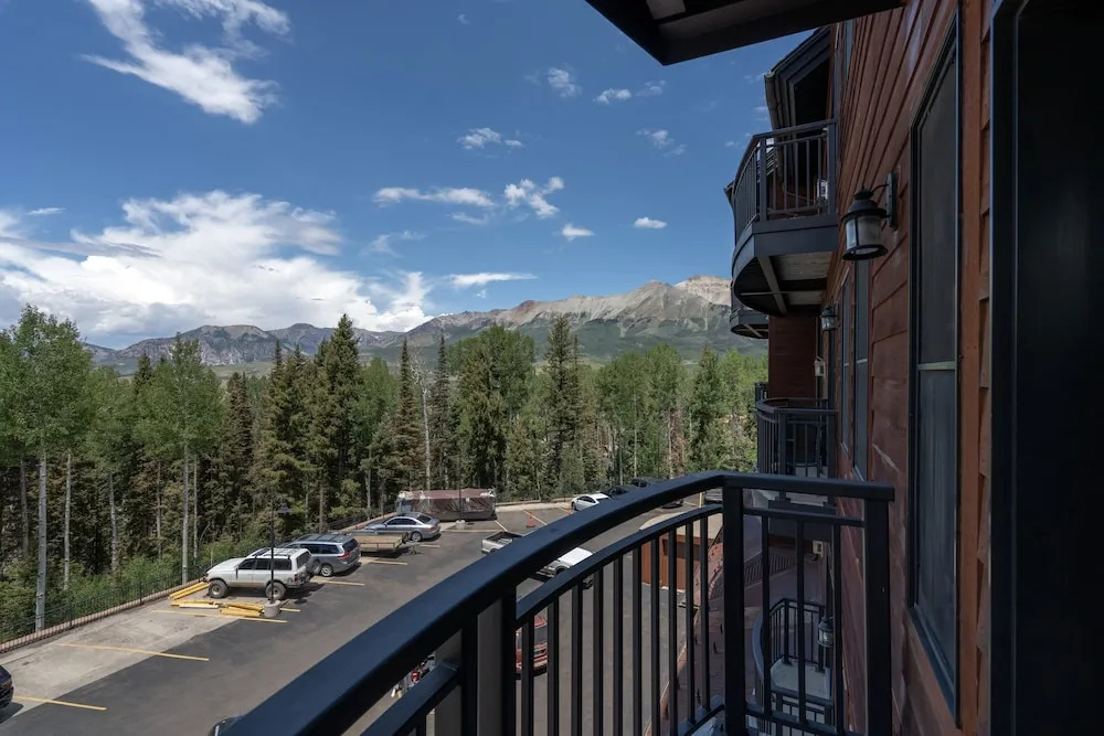 Bear Creek Lodge 310 1 Bedroom Condo by Alpine Lodging Telluride