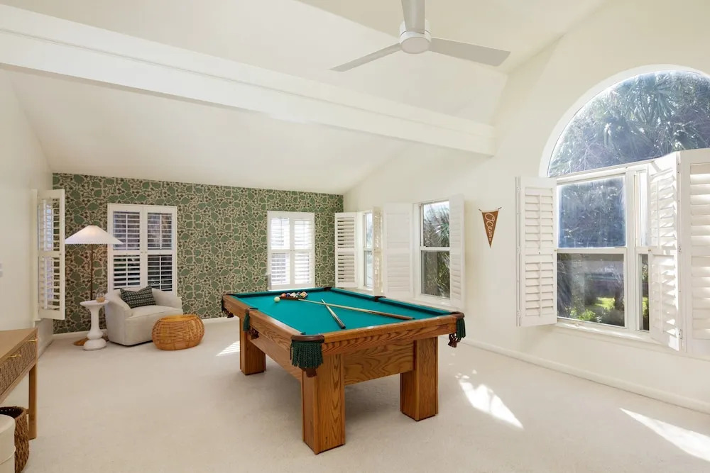 Hemlock by Avantstay Minutes From Folly Beach w/ Multiple Patios