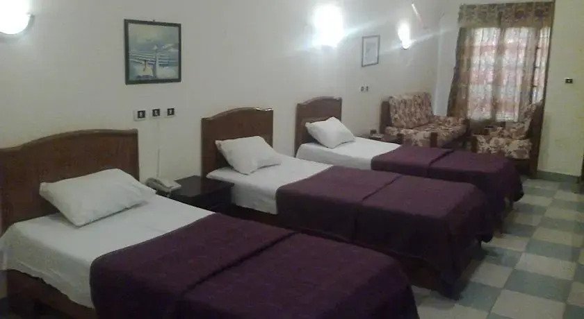 Ceceil Hotel