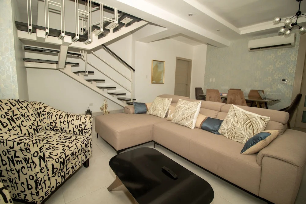 "luxurious and Elegant Apartment in Bella Vista"