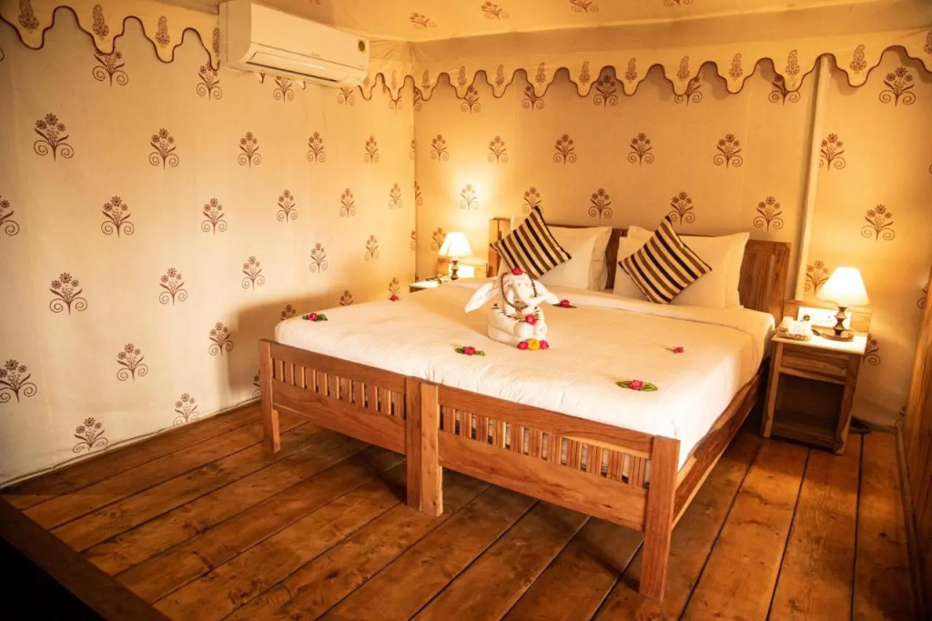 Om Vilas Benares, Varanasi