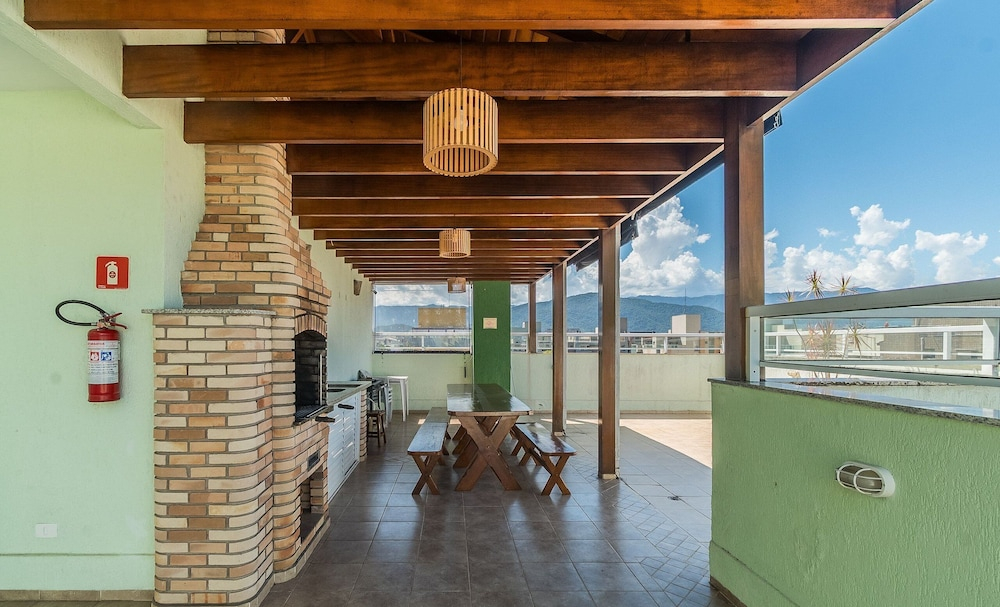 Apt in Condo w/ Pool 350m From the Beach Pvj0021