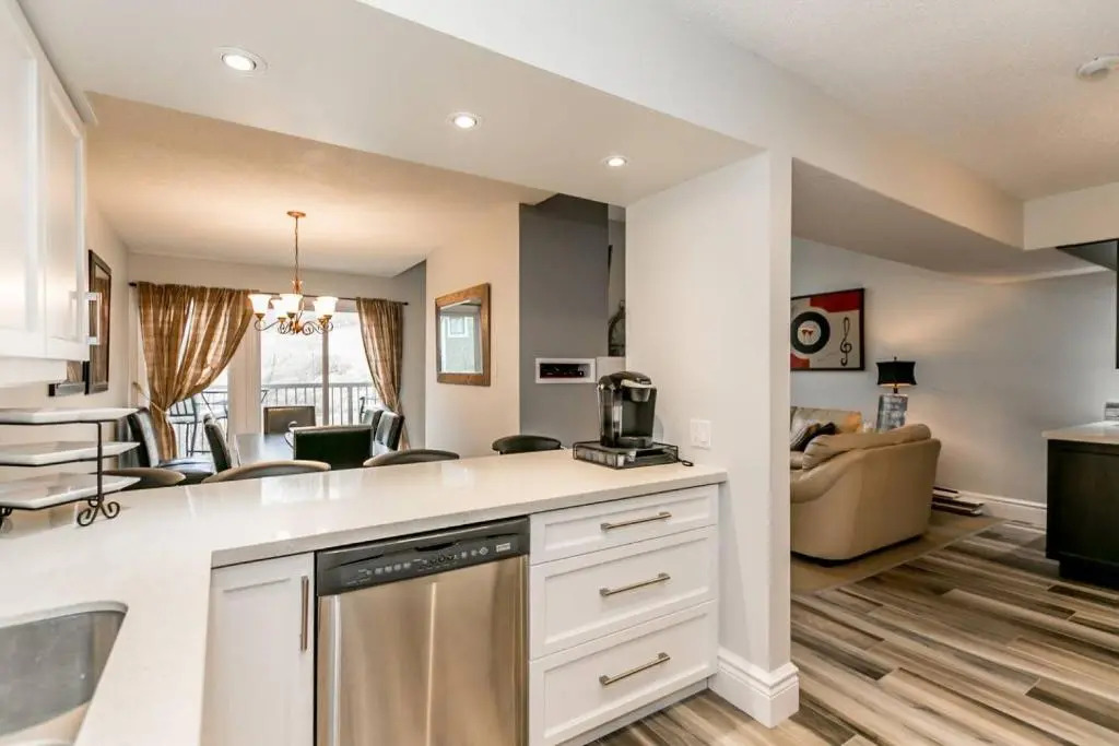 Blue Mountain, 3 Bedroom, Slopeside, Chateau Ridge 212