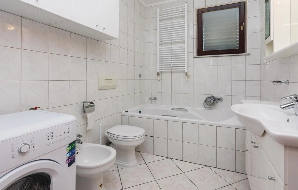 Amazing Home in Rtina With Wifi and 4 Bedrooms