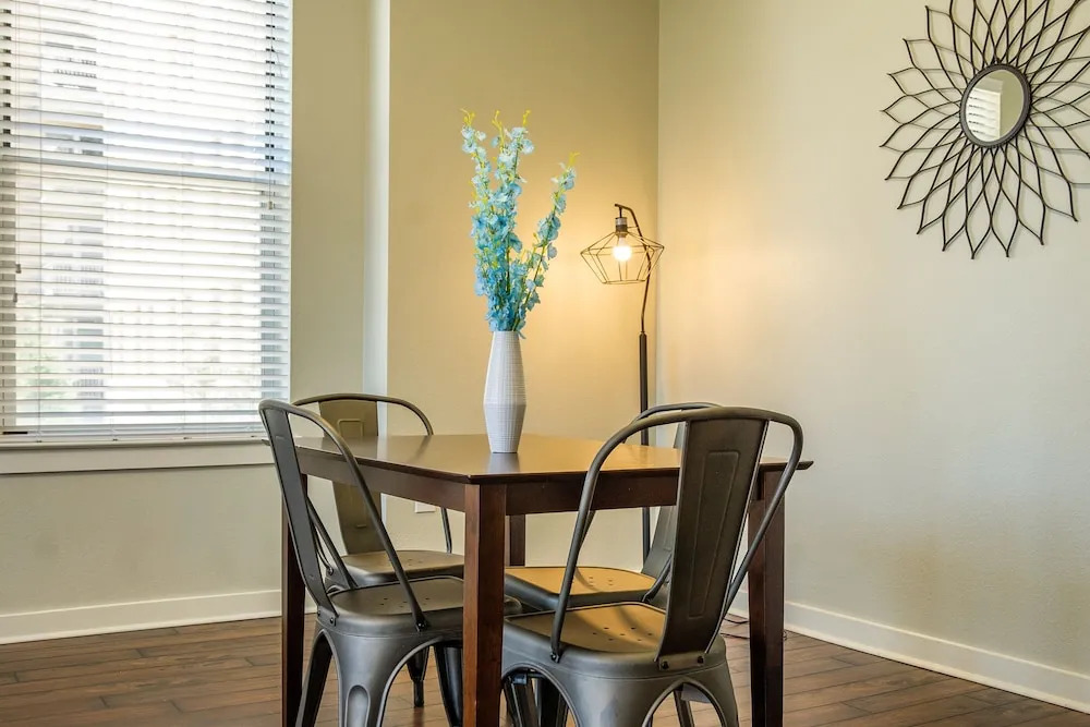 Reverchon Park Apartments by Frontdesk