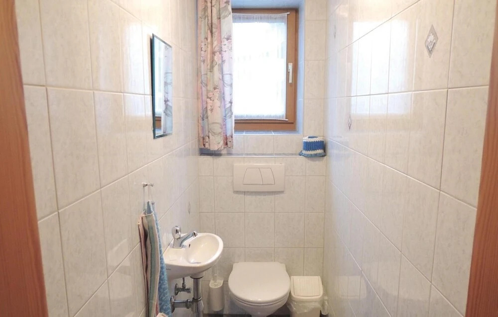 Stunning Apartment in Piesendorf With 3 Bedrooms and Wifi