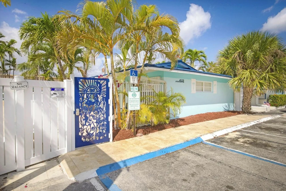 La Mer Motel