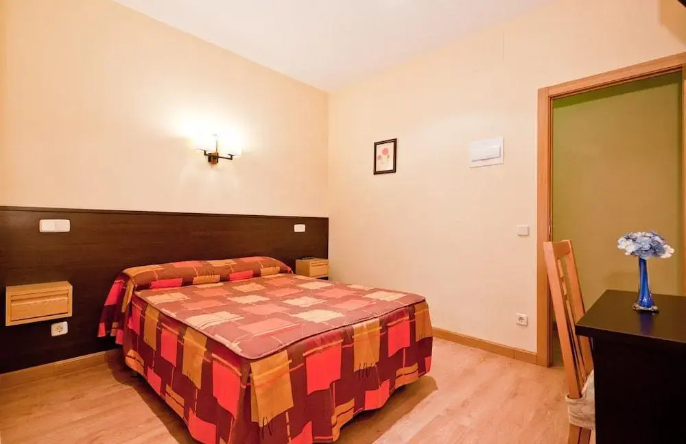 Hostal Las Cortes