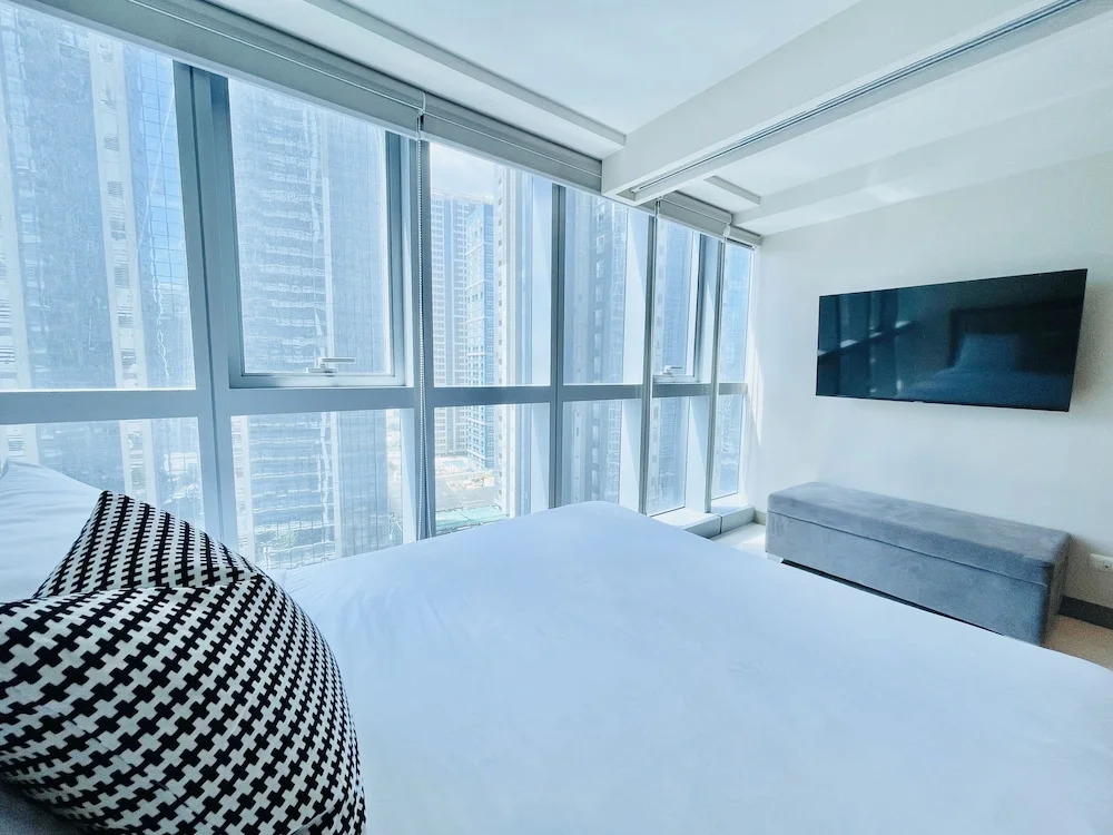 BGC Cosy Nest Uptown Parksuites Tower 1 Near Nice Restaurants and Malls