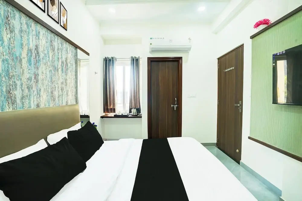 FabHotel Jai Palace Comfortable Stay