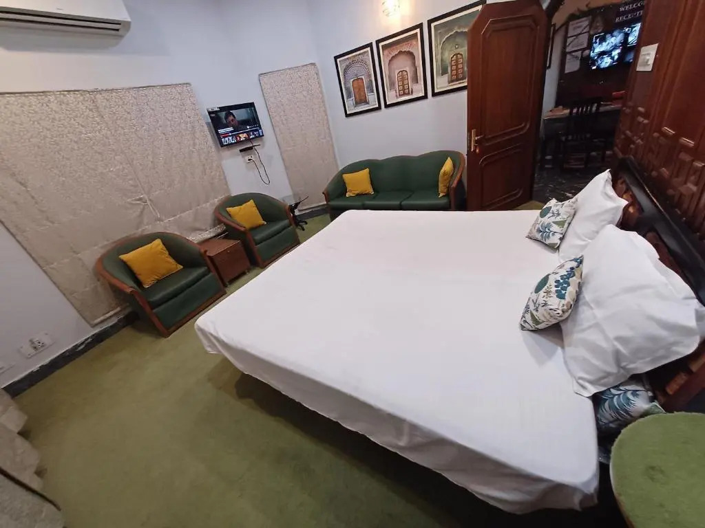 Natraj Palace