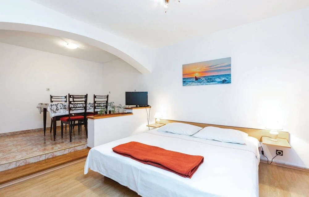 Stunning Apartment in Jadranovo With