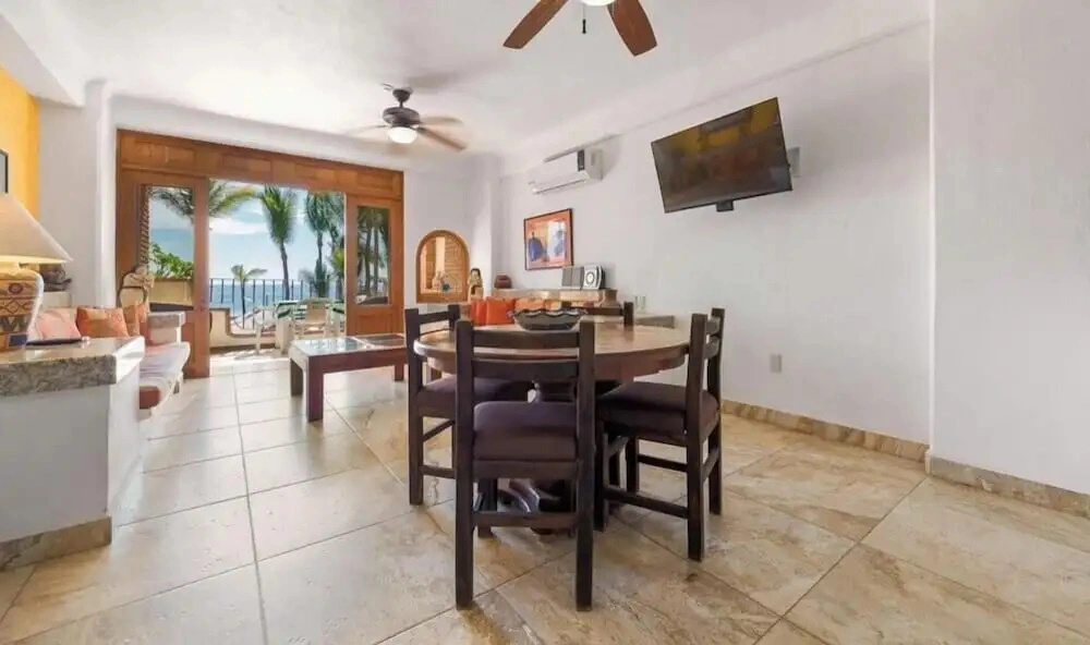 Ocean View 1Br Condo-balcony-beach-pool - 202