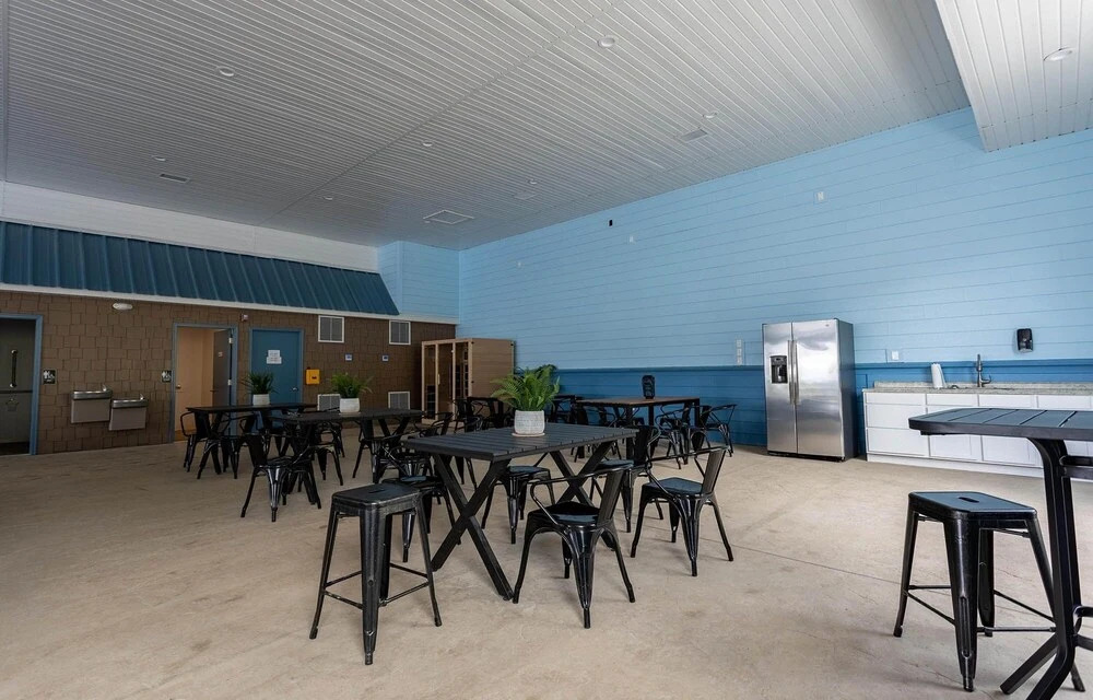 White Tail Summit- Sleeps 16 6 Bedroom Home by Redawning