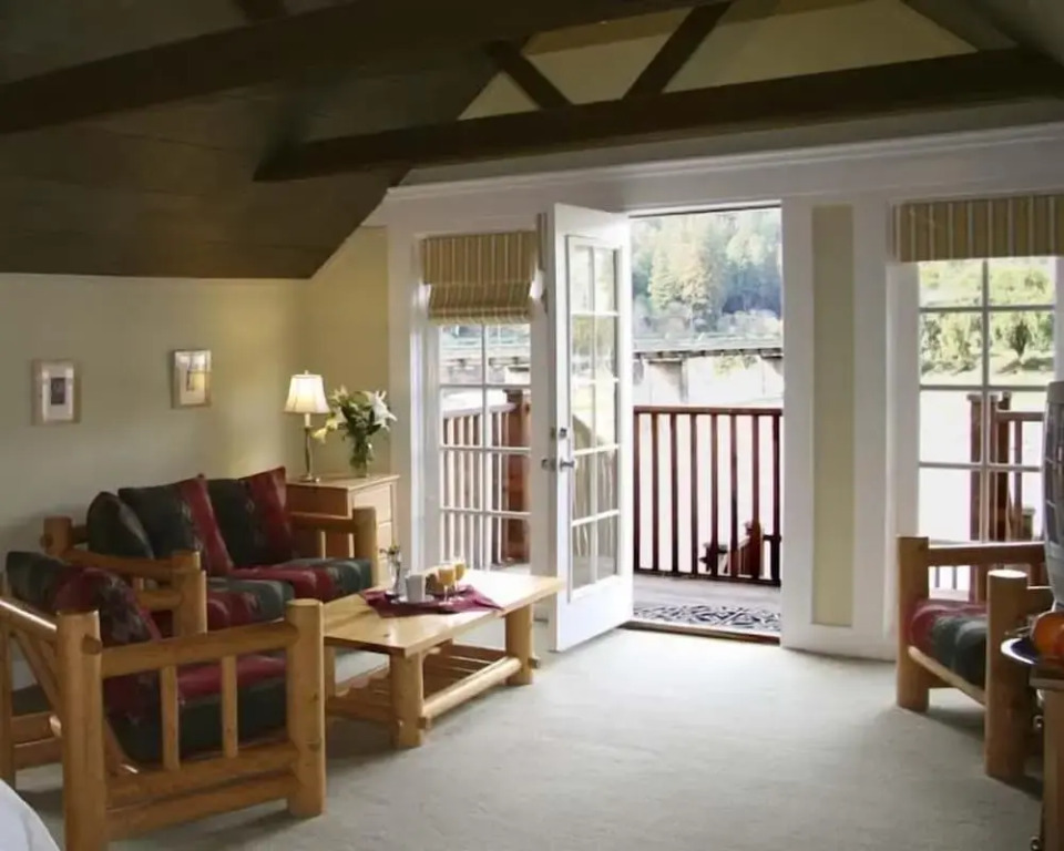 Highland Dell Lodge