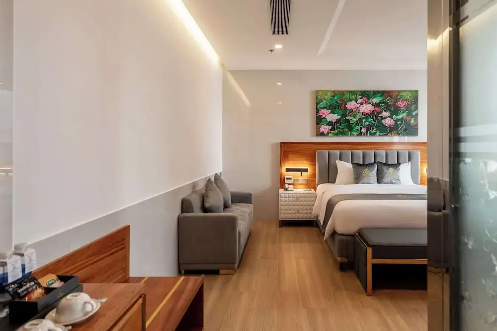 Le Saigon Grand Hotel
