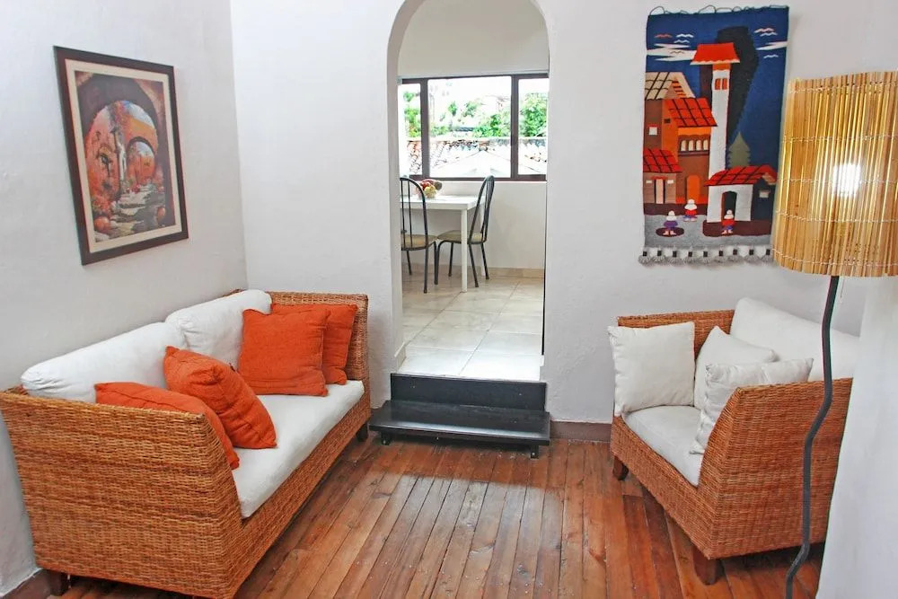 Casa Macondo Bed & Breakfast