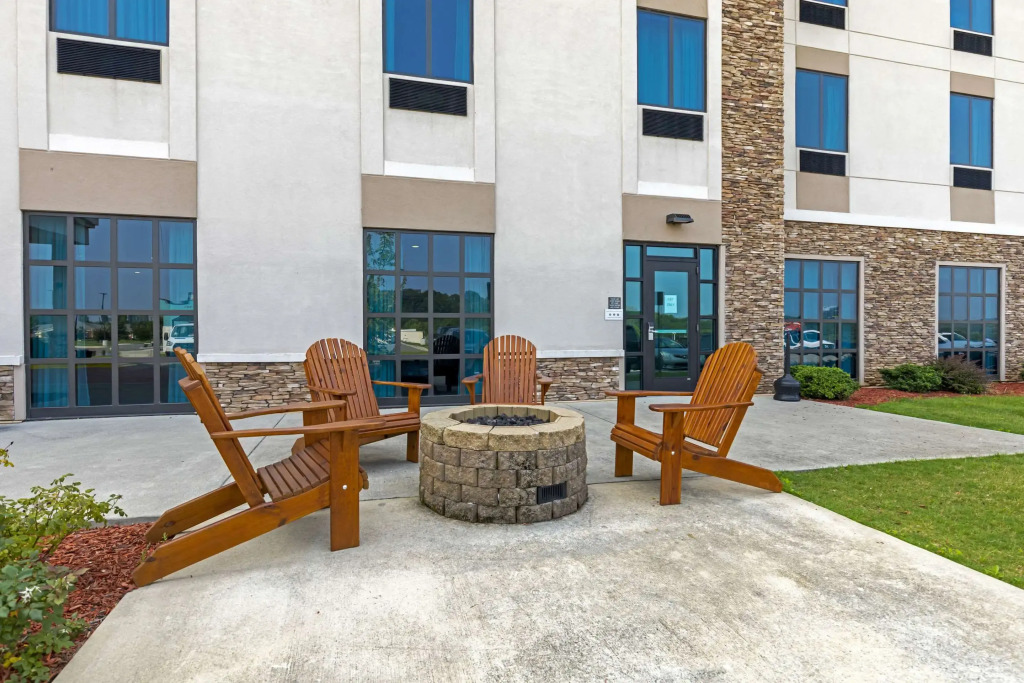 Comfort Inn & Suites East Ellijay