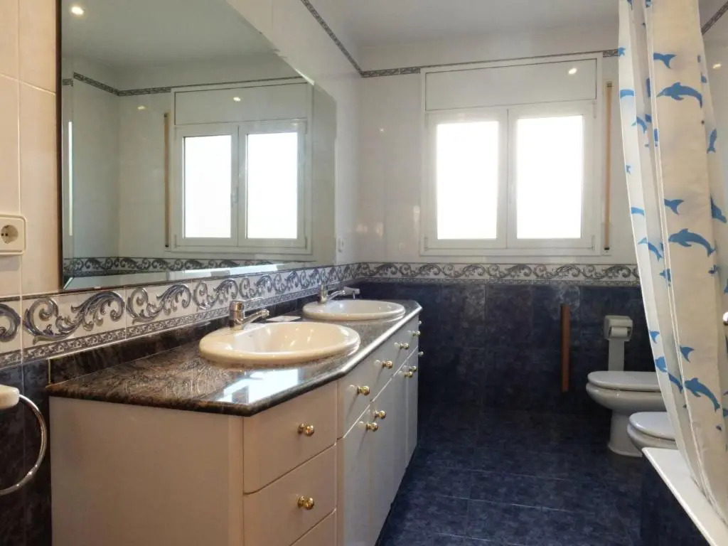 Villa Nerea with air conditioning & private swimming pool only 400m to the beach ideal for families